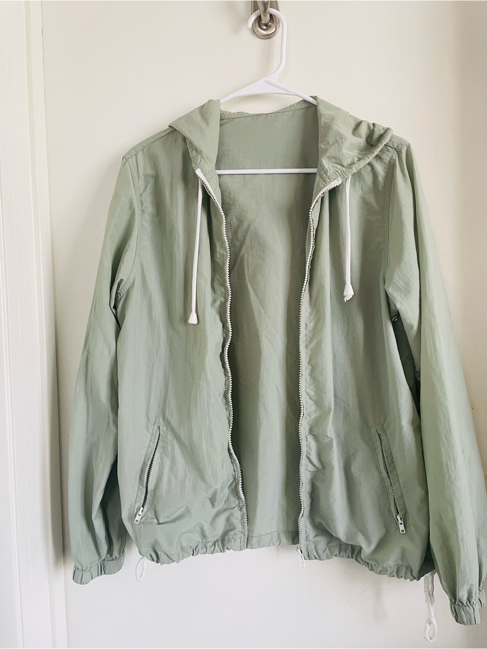 Light Sage Hooded Puffer Jacket - Women's